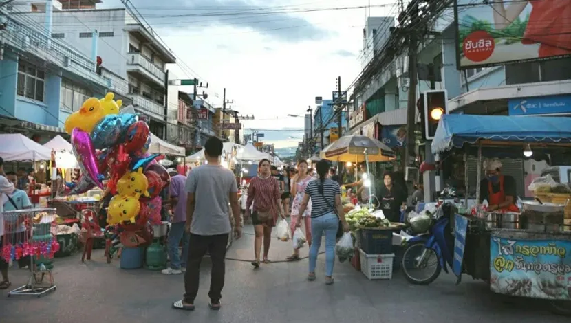 local-market-in-Chiang-Rai